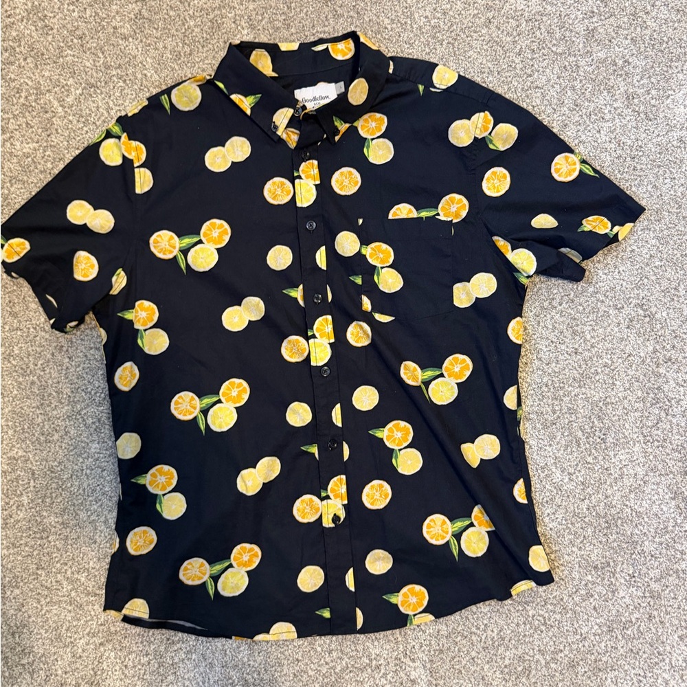 Size L Goodfellow & Co Navy Blue Shirt with Lemon Print